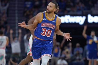Curry šaudė pro šalį – NBA lyderiams neužteko kulkų prieš "Spurs"; Jokičius pasismagino Niujorke